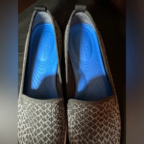 Me Too Shoes
Eden Yoga Mat Skimmer Size 8.5 - Picture 6 of 7